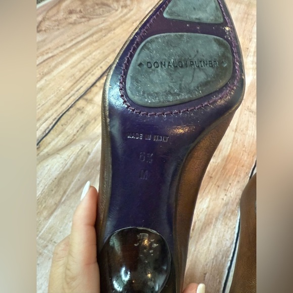 Donald J Pliner 6.5M “Matea” Bronze Metallic Kitten Heels Made Italy - Picture 8 of 9